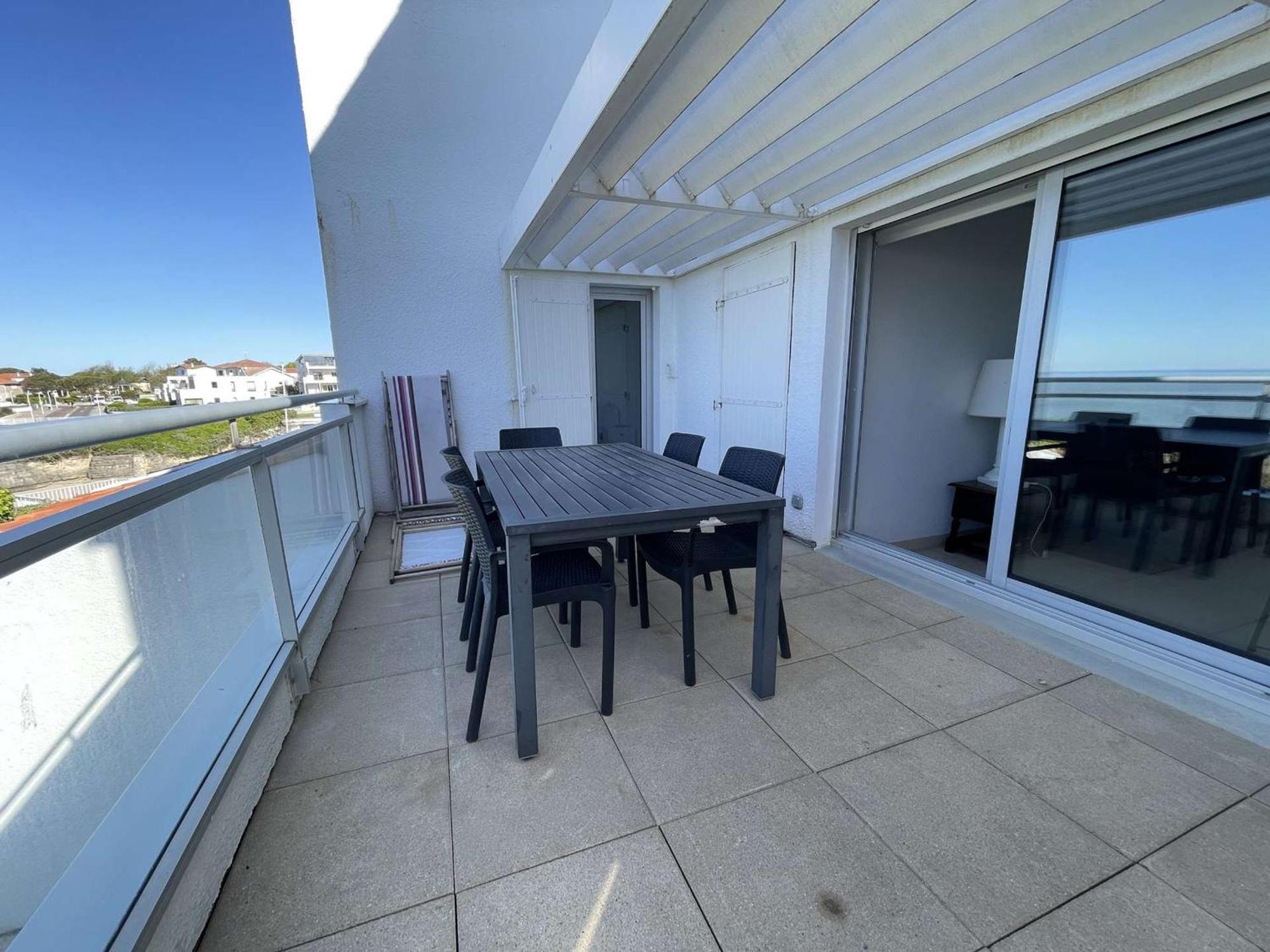 Appartement Moderne Avec Terrasse Et Garage A Royan - Fr-1-494-65 Luaran gambar